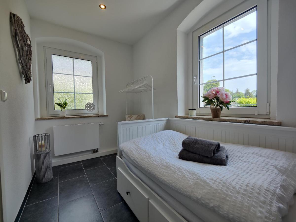 Ferienhaus Villa Adelsberg Mit Dachterrasse In Zentraler Lage Fuer Bis Zu 10 Personen Хемніц Екстер'єр фото